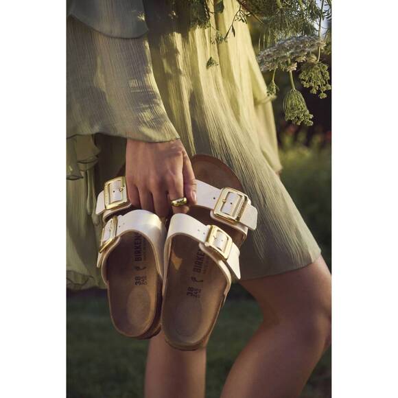 NEW BIRKENSTOCK women's sydney luxe buckle sandals in pearl white - Picture 3 of 5